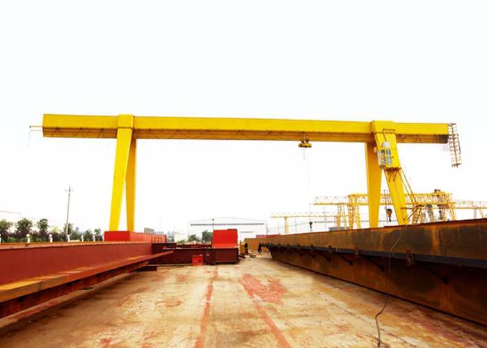 MH型电动葫芦箱型门式起重机