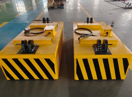 Rectangular lifting magnet