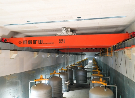 Explosion-proof cranes