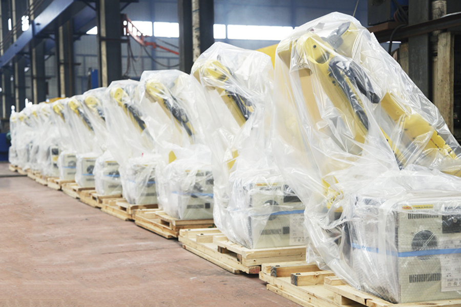 Smart manufacturing is no small feat—Zomax has welcomed over a hundred robotic employees to the team!