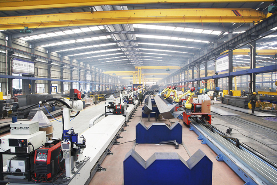 Smart manufacturing is no small feat—Zomax has welcomed over a hundred robotic employees to the team!