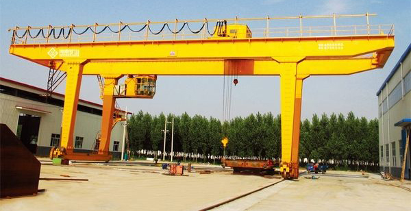 double girder gantry crane.jpg